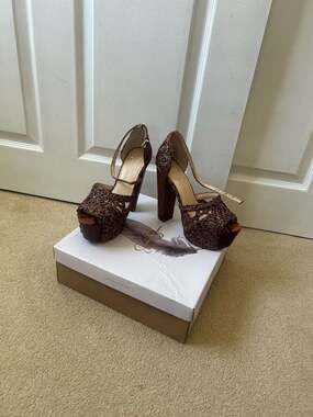 JESSICA SIMPSON Beasley Ankle Strap Platform - Style JS-Dessie Size 8 woman’s